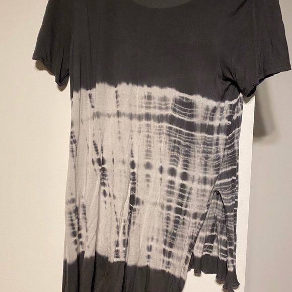 Half tie dye half solid tshirt - Picture 2 of 2